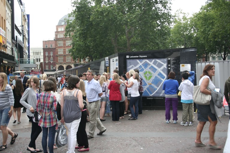 Liecester Square_Bauzaun